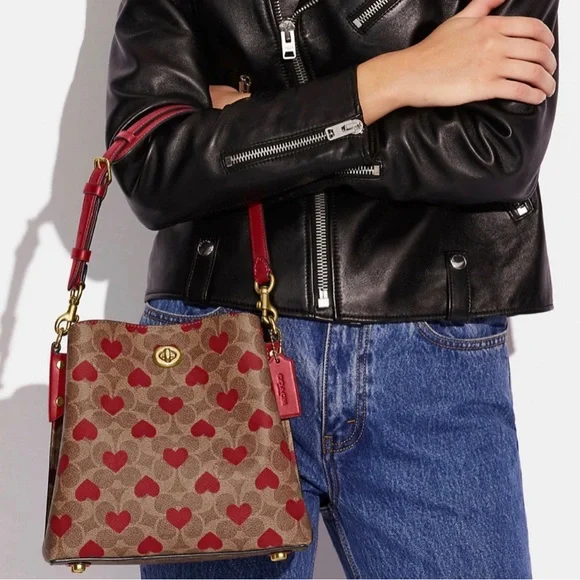 NWT Coach Willow Bucket Bag in Signature Canvas with Heart Print - Picture 11 of 12